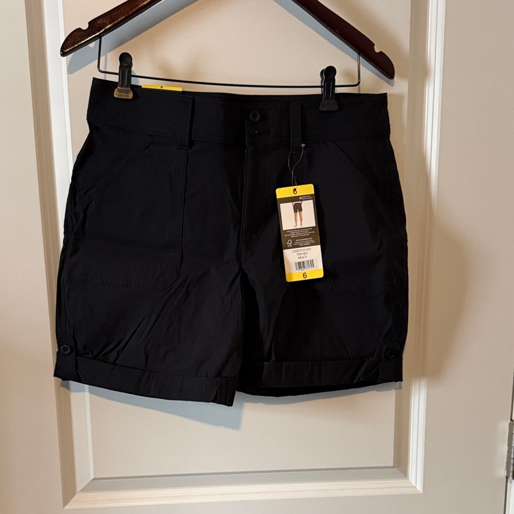 Eddie Bauer Women's Black Cargo Shorts